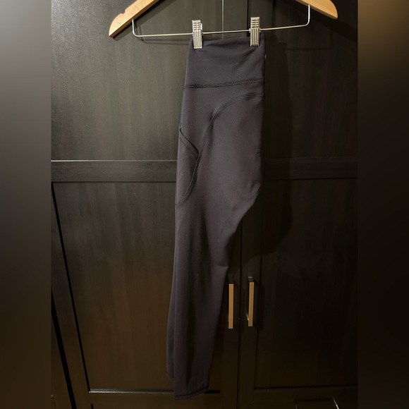 Lululemon Invigorate High-Rise Leggings 25” | Size 4 | Black - Picture 4 of 4